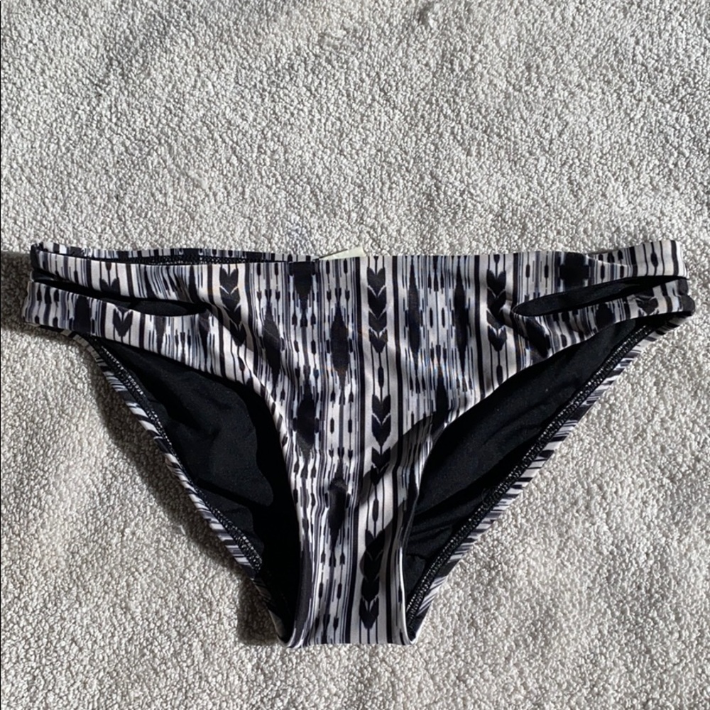 L space bottoms